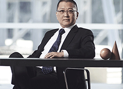 Douglas Loh